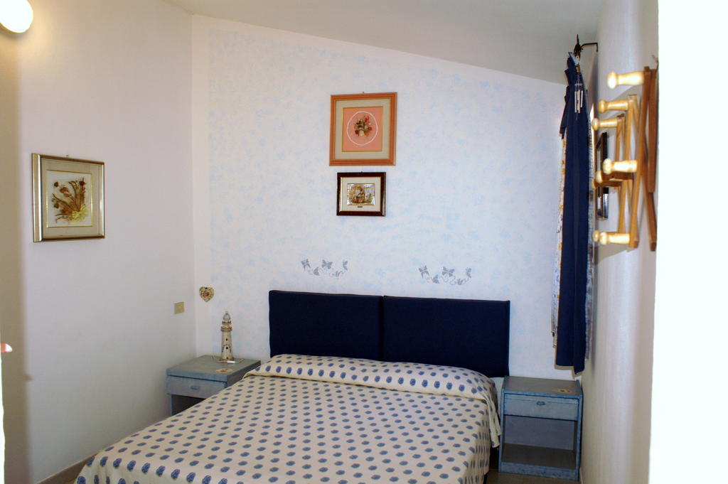 Tharros B&B San Giovanni di Sinis Quarto foto